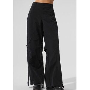 NWOT Alo High-Waist Voyager Trouser